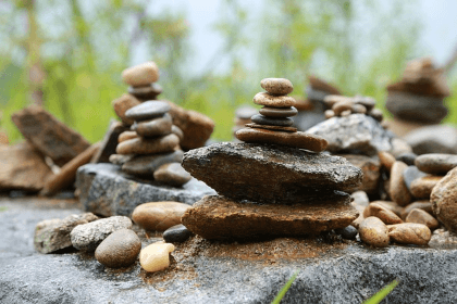 Sagesse pierres empilées symbole de bien-être