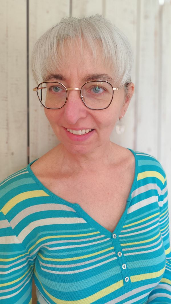 Portrait de Ketty D., consultante experte en transmission d'expérience et prévention de l'âgisme pour les entreprises en Drôme-Ardèche ou en visio